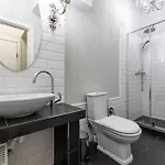 Romari братів рогатинців 32 Apartman Lviv
