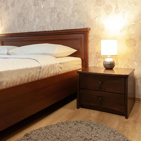 Apartment Romari лесі українки *