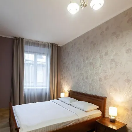 Apartment Romari лесі українки *