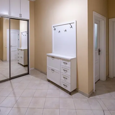 Romari лесі українки Apartment