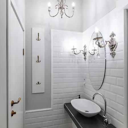 Romari братів рогатинців 32 Apartment