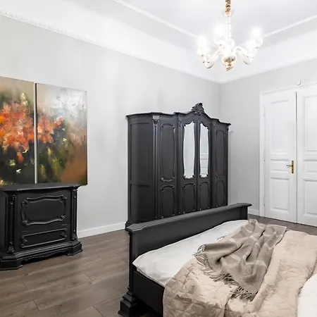 Romari братів рогатинців 32 Apartment