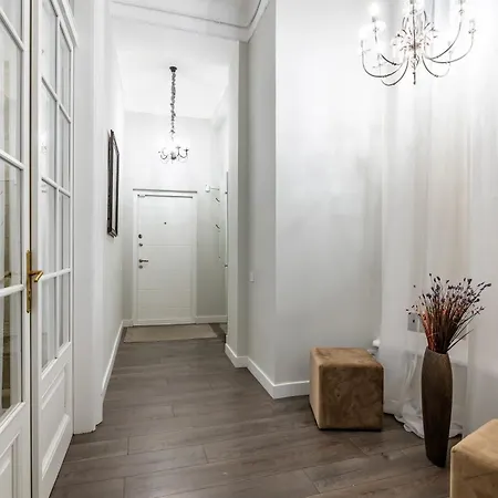 Апартаменты Romari братів рогатинців 32